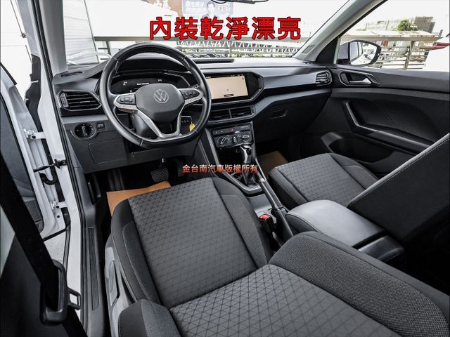 23年式23年領牌✓一手車✓只跑4.2萬✓原廠保養✓全車原板件✓ACC✓AEB✓無線CARPLAY✓倒車顯影✓可全貸✓  第10張相片