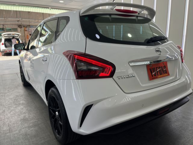 影片賞車✦Tiida J 市場稀有 里程僅跑5萬 全車原鈑件 升級大螢幕安卓.電子後視鏡～盲點.免鑰匙.定速  第4張相片