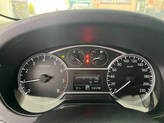影片賞車✦Tiida J 市場稀有 里程僅跑5萬 全車原鈑件 升級大螢幕安卓.電子後視鏡～盲點.免鑰匙.定速  第13張相片