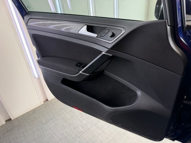 影片賞車✦Golf 1.4 TSI 里程僅跑13萬 全車原鈑件  ACC跟車.煞停.免鑰匙.雙區恆溫.Car Play  第6張相片