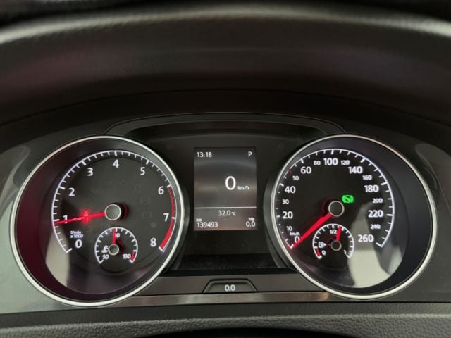 影片賞車✦Golf 1.4 TSI 里程僅跑13萬 全車原鈑件  ACC跟車.煞停.免鑰匙.雙區恆溫.Car Play  第12張相片