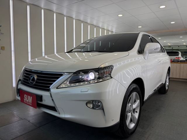 影片賞車✦RX270 里程僅跑13萬 HID大燈.導航.雙電動椅.雙區恆溫.免鑰匙.定速.電動方向盤 前車主很顧車！  第1張相片