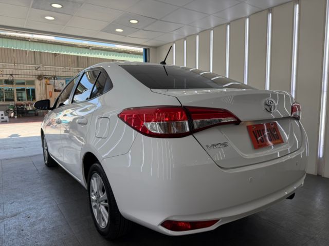 影片賞車✦VIOS 里程跑11萬 全車原鈑件 升級原廠精裝影音 導航.Car Play.倒車影像.抬頭顯示幕.行車記錄器  第4張相片