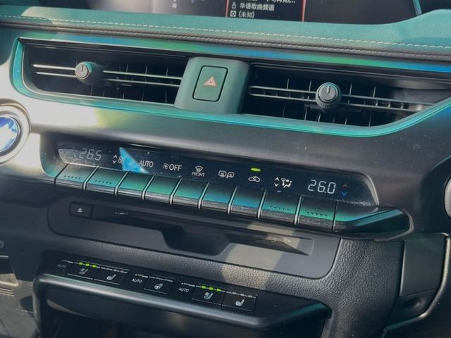 2022年✅Lexus UX300E 純電✅雙前座電動座椅✅定速✅LED頭燈✅僅跑3萬✅可全貸✅免保人  第20張相片