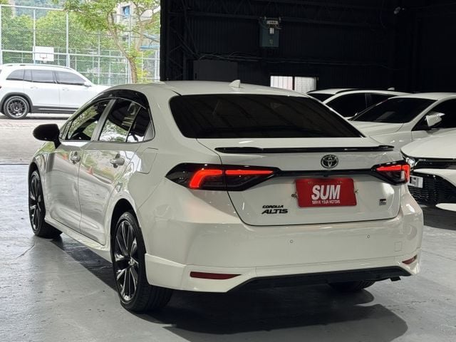 2.0 汽油 GR-SPORT 新型大改款 ACC 空套 I-KEY 摸門 液晶儀錶 導航 顯影 卡不累 18吋圈  第6張相片