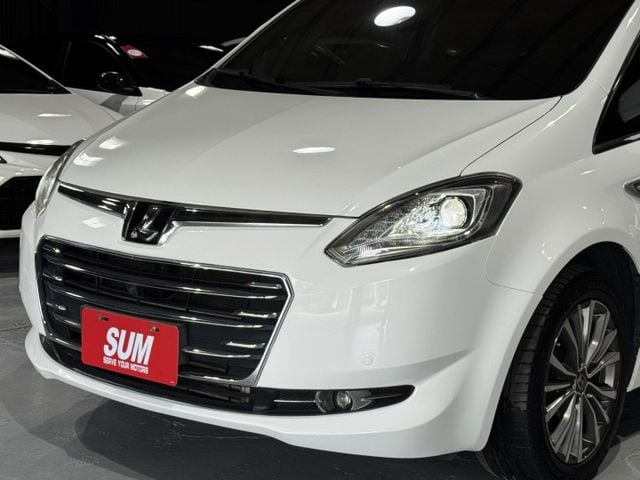 2.2渦輪 頂級旗艦 輪椅福祉車 雙電滑門 環景 定速 I-KEY 天窗 方控 雙螢幕 恆溫 摸門 前後行車  第5張相片