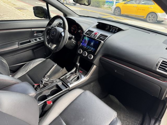 2.0渦輪 4WD 運動版 空套 大尾翼 I-KEY 9安 安卓機 導航 顯影 卸壓閥 18圈 變形蟲方向盤  第10張相片