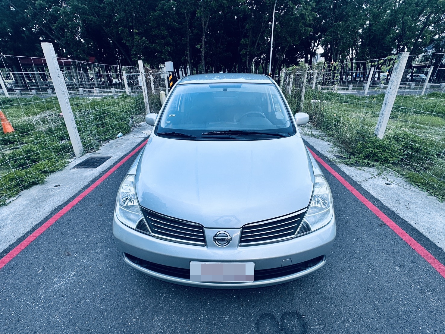 《鑫宏車業》此商品已下架---四門 一代B規 方便實惠 代步車  第3張相片