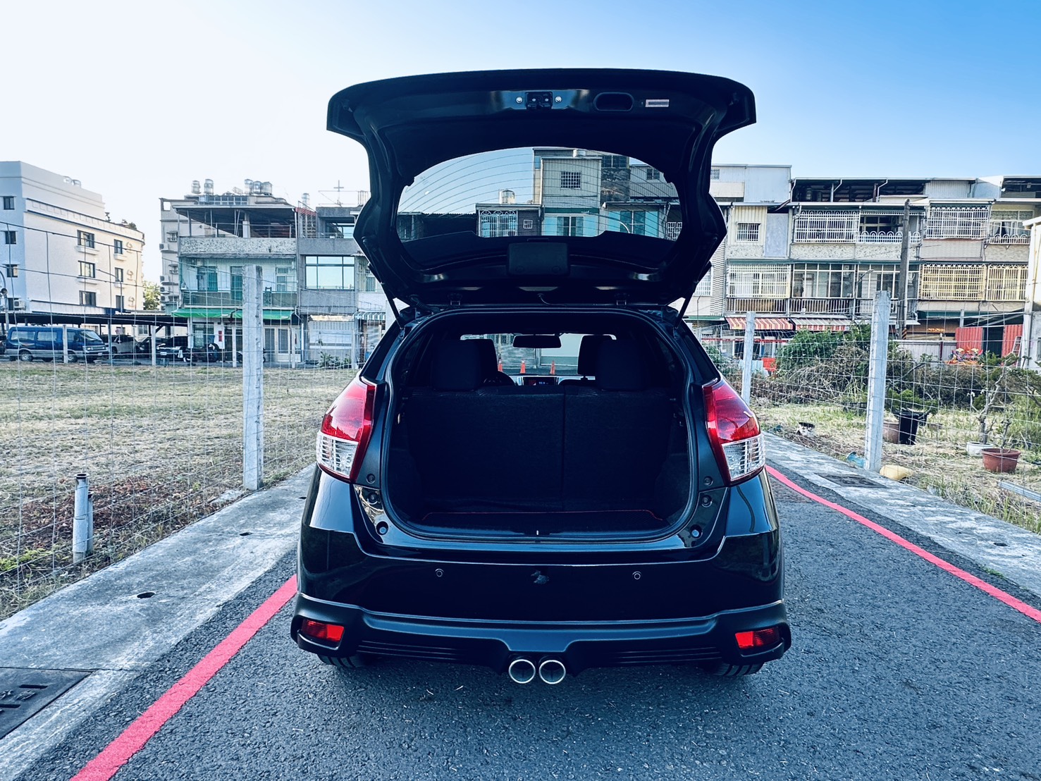《鑫宏車業》二代小改款豪華型SPORT，省油、省稅、小資女代步好車..  第5張相片