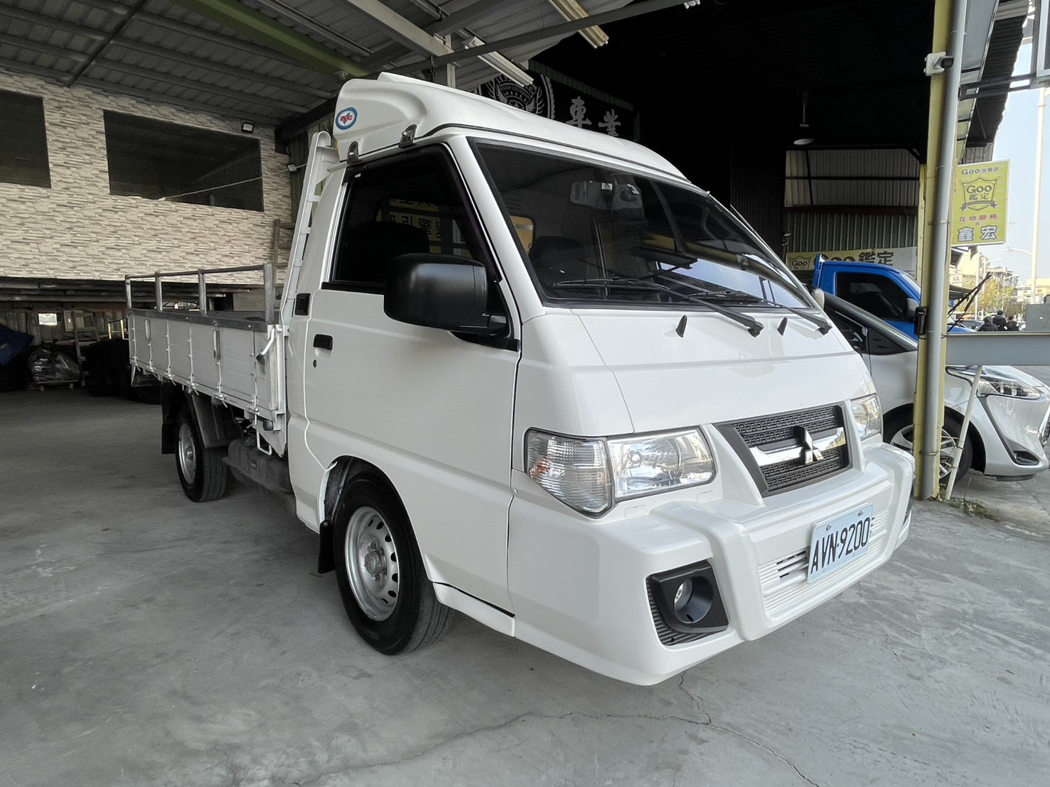 《鑫宏車業》此商品已下架---五金職人好幫手- 手排貨車  第4張相片