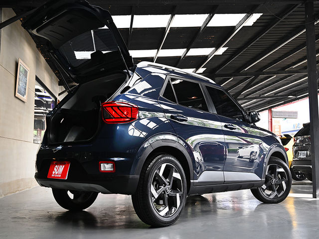 Hyundai Venue  第8張相片