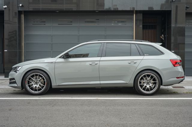 sport line 4*4版、渦增、倒顯、導航、免KEY、定速、跟車、電尾、電動座椅、全景天窗  第5張相片