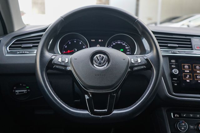 330 TSI 、里程7萬多、渦增、環景、電動尾門、免KEY、電座、藍牙、跟車、定速、整備中  第8張相片