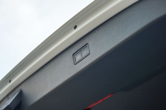 330 TSI 、里程7萬多、渦增、環景、電動尾門、免KEY、電座、藍牙、跟車、定速、整備中  第9張相片