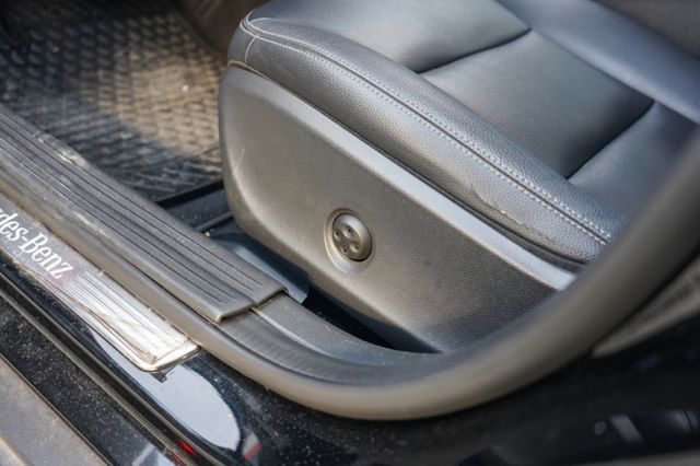 里程14萬多、渦輪增壓、電動尾門、免key、電動座椅、全景天窗、藍牙、電動腰靠、定速、更換左前葉、整備中  第12張相片