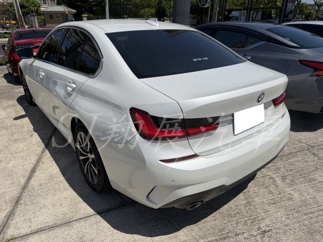 BMW寶馬 318I LUXURY  第3張相片