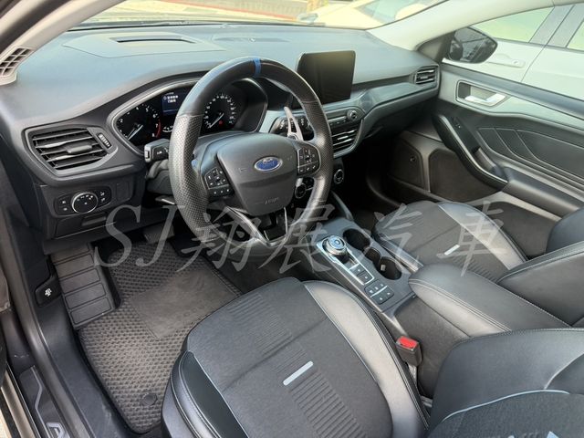 FORD福特 FOCUS ACTIVE  第5張相片