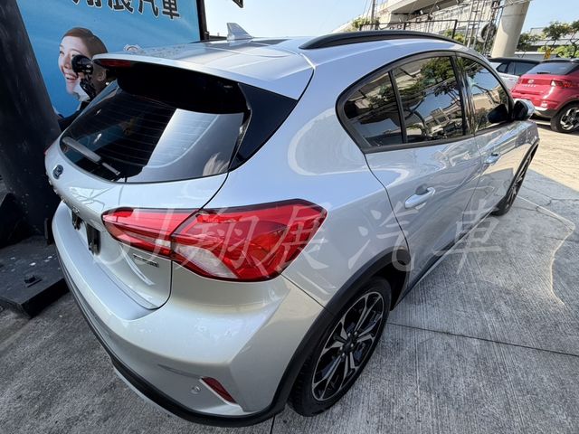 FORD福特 FOCUS ACTIVE  第4張相片