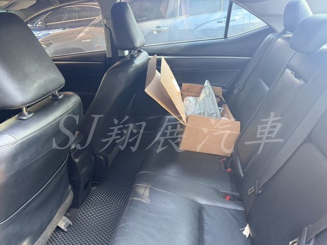 TOYOTA豐田 ALTIS  第6張相片