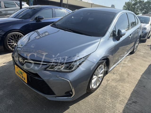 TOYOTA豐田 ALTIS  第1張相片