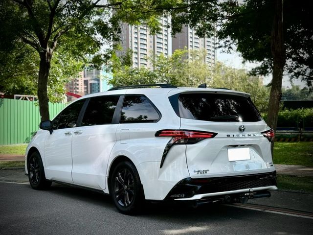 市場稀有XSE版 AWD 加裝合法拖車勾  第2張相片
