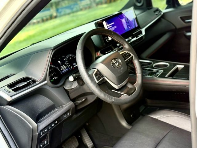 市場稀有XSE版 AWD 加裝合法拖車勾  第10張相片