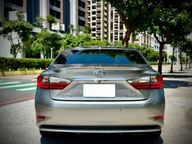 豪華版 全原廠保養 ACC 車偏警示 雙前座電動椅  第3張相片