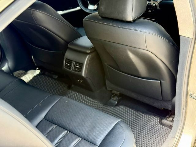 豪華版 全原廠保養 ACC 車偏警示 雙前座電動椅  第7張相片