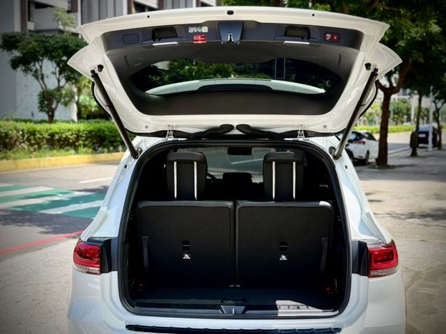 EQB 300 4MATIC 加裝通風椅  第15張相片