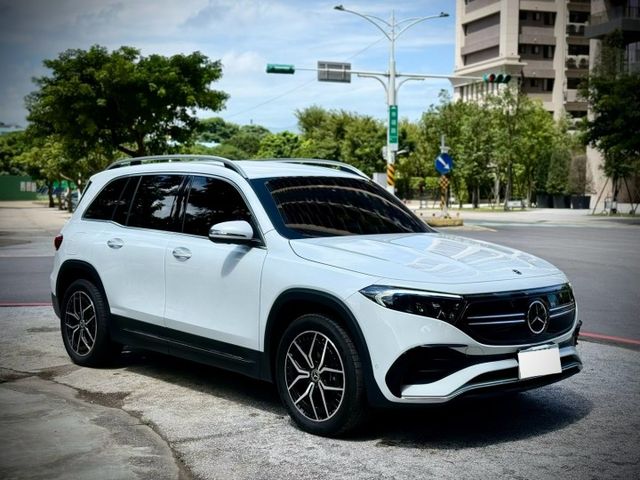 EQB 300 4MATIC  第5張相片