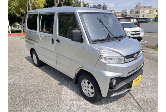 Mitsubishi A180  第1張相片