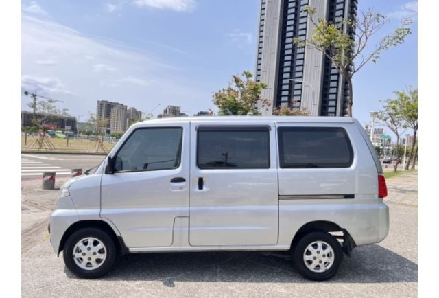 Mitsubishi A180  第5張相片