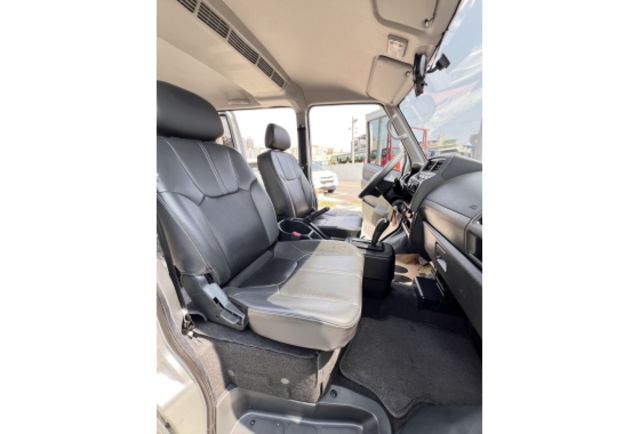 Mitsubishi A180  第9張相片