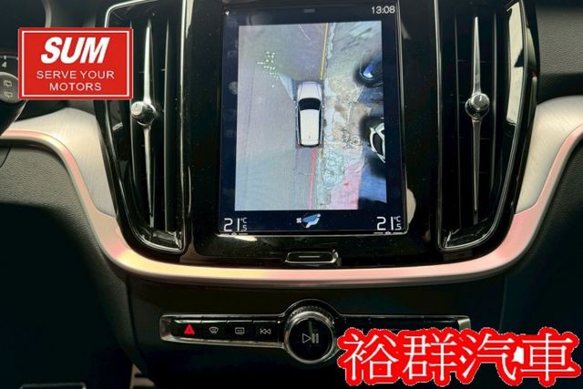 【YES認證里程保證】輕油電旅行車、車內空間寬敞舒適、安全性極高、配備高級、腳踢尾門、環景  第11張相片