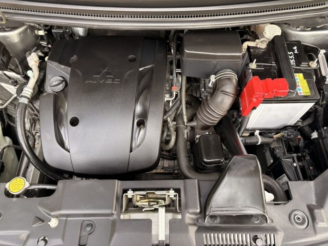 ☑一手車 ☑原鈑件 ☑原廠保養 ☑原廠保固 ☑買車再送安卓機 ☑盲點 ☑電動尾門  第19張相片