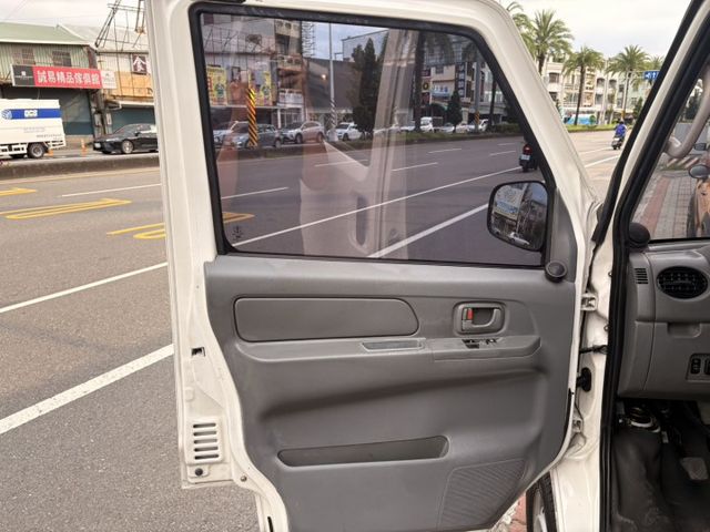 ☑菱利 ☑箱車 ☑一手車 ☑原廠保養 ☑壓縮機剛換新  第11張相片