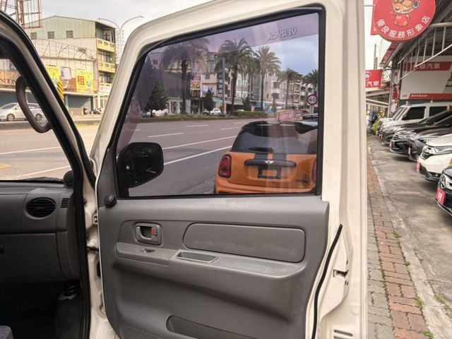 ☑菱利 ☑箱車 ☑一手車 ☑原廠保養 ☑壓縮機剛換新  第13張相片