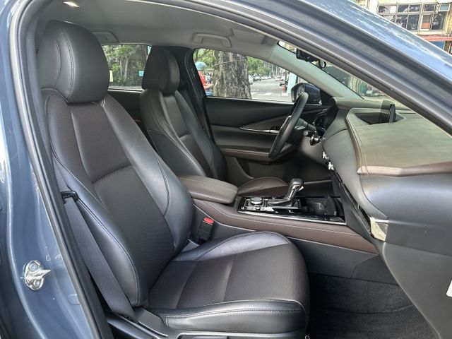 稀有最頂級! 旗艦進化版 極境灰 ACC跟車 CARPLAY 360度環景 電動椅 電動尾門 內容有詳細照片  第10張相片