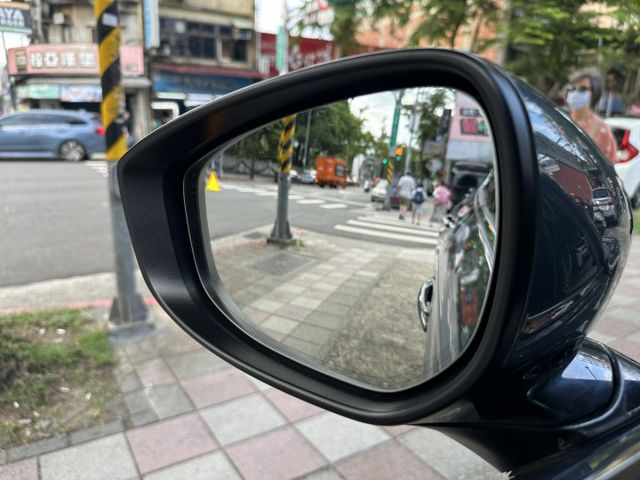 稀有最頂級! 旗艦進化版 極境灰 ACC跟車 CARPLAY 360度環景 電動椅 電動尾門 內容有詳細照片  第18張相片