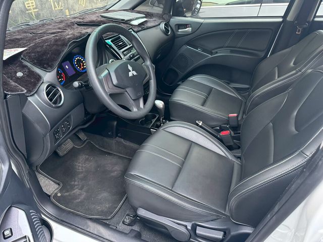 MITSUBISHI三菱 COLT PLUS  第9張相片