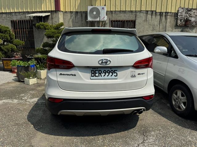 HYUNDAI現代 SANTA FE  第3張相片