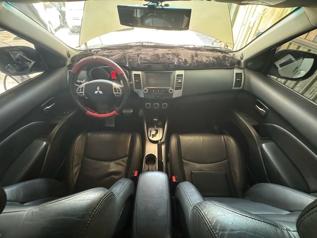 MITSUBISHI三菱 OUTLANDER  第6張相片