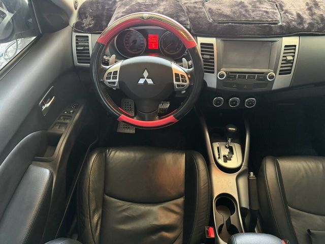 MITSUBISHI三菱 OUTLANDER  第7張相片