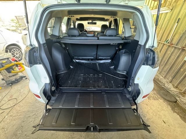 MITSUBISHI三菱 OUTLANDER  第14張相片