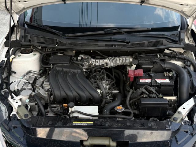 Nissan  Tiida  第19張相片