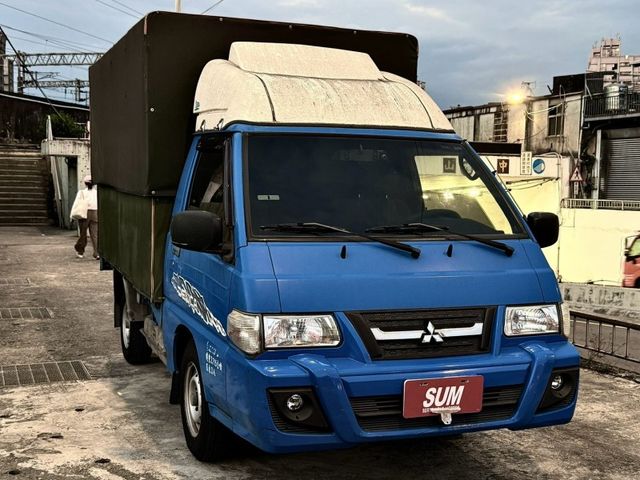 Mitsubishi  Delica 2015 得利卡貨車 手動升  第2張相片