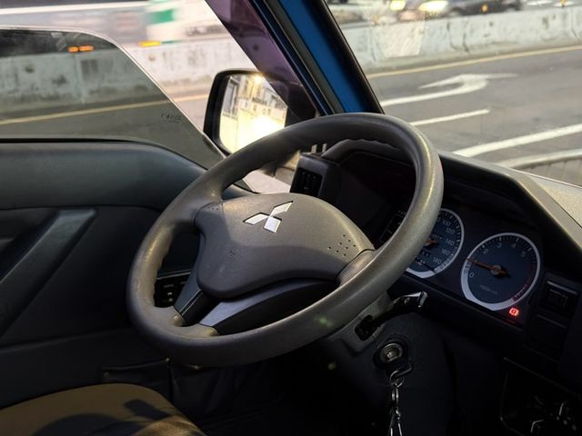 Mitsubishi  Delica 2015 得利卡貨車 手動升  第7張相片