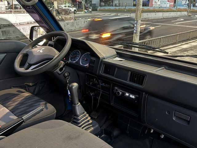 Mitsubishi  Delica 2015 得利卡貨車 手動升  第10張相片