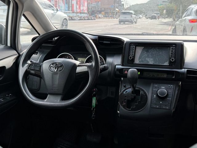 Toyota  Wish 2014 WISH 2.0經典  7人座  第16張相片