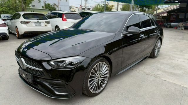 22年式 C300 AMG 總代理 原廠保養 ACC跟車 環景影像 電動尾門 car play 全車原版件 里程保證  第1張相片